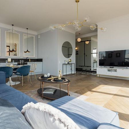 Royal Garden Apartment In Wilanow By Renters Prestige Варшава Экстерьер фото